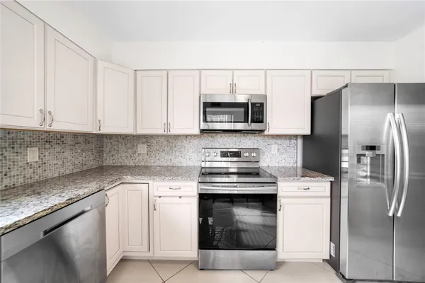 $2,400 | 11205 Green Lake Drive, Unit 204, Boynton Beach, FL 33437