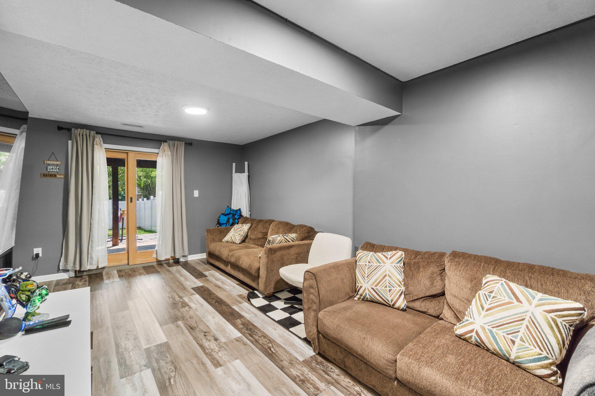 2023 Riding Crop Way Windsor Mill, MD 21244 - Photo 22 of 37