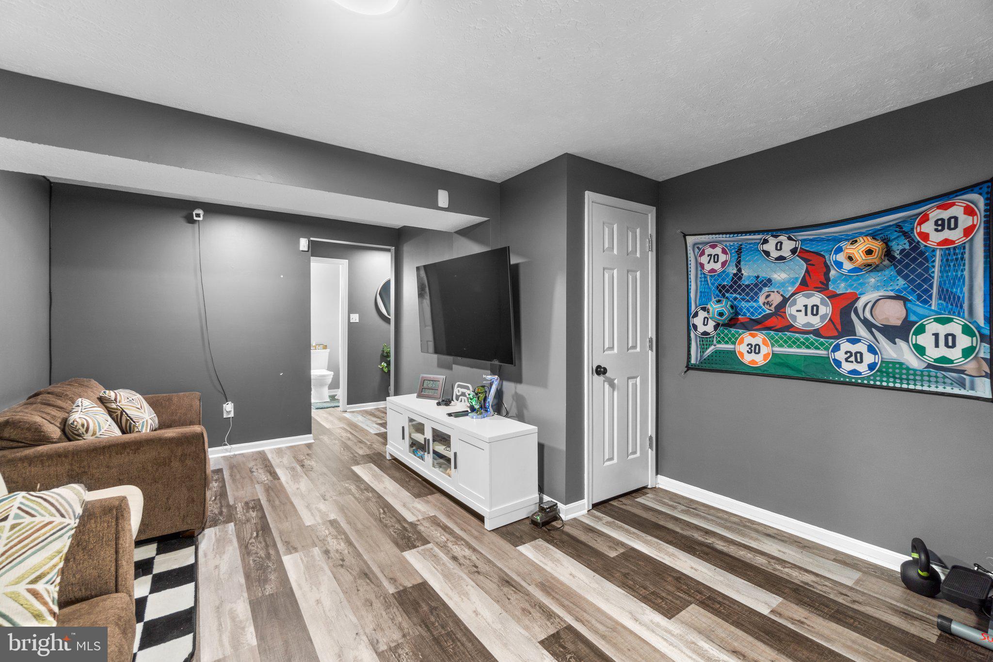 2023 Riding Crop Way Windsor Mill, MD 21244 - Photo 24 of 37