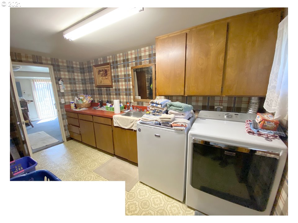 2580 North Boones Ferry Road Woodburn, OR 97071 - Photo 5 of 24 Gallery Image 5