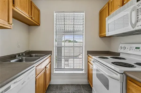 $1,600 | 825 Louisiana Avenue, Unit 6, New Orleans, LA 70115
