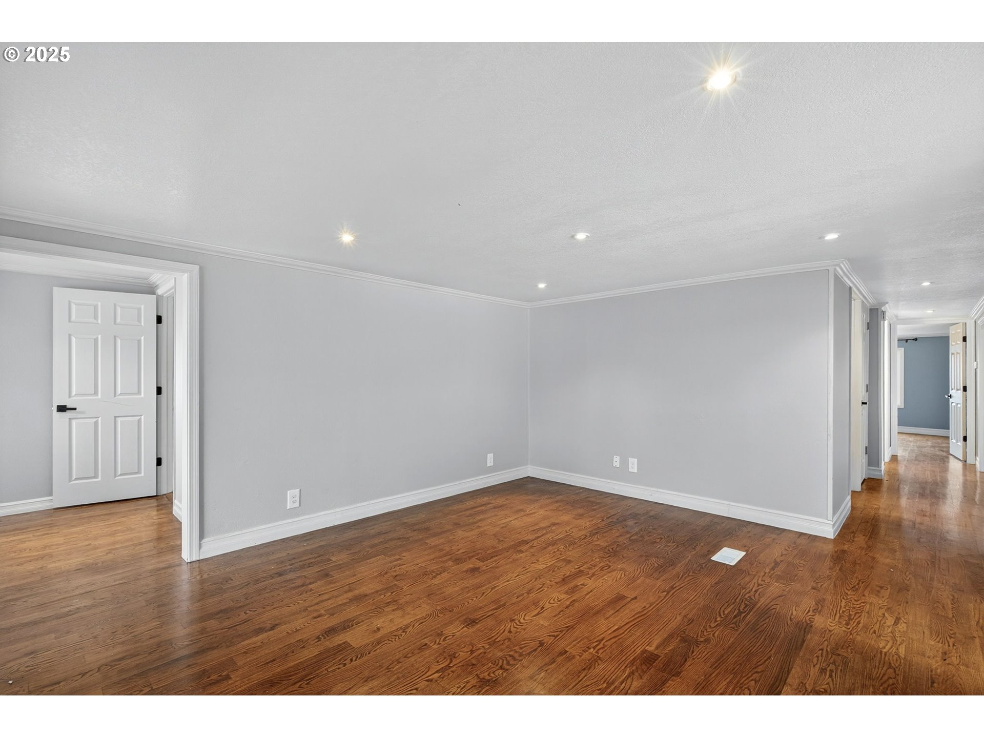 681 Southwest Concord Way Beaverton, OR 97006 - Photo 12 of 37