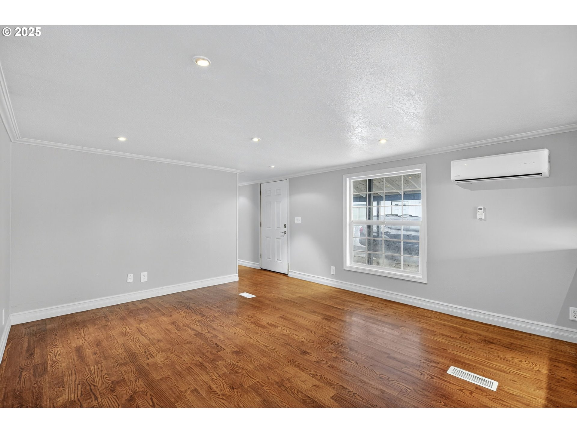 681 Southwest Concord Way Beaverton, OR 97006 - Photo 9 of 37