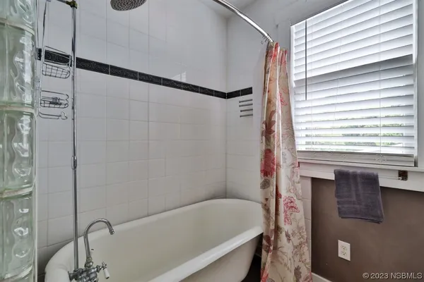 $1,050,000 | 303 Washington Street, New Smyrna Beach, FL 32168