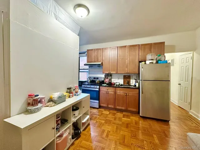 $333,000 | 155-17 Sanford Avenue, Unit 2F | Murray Hill - Flushing