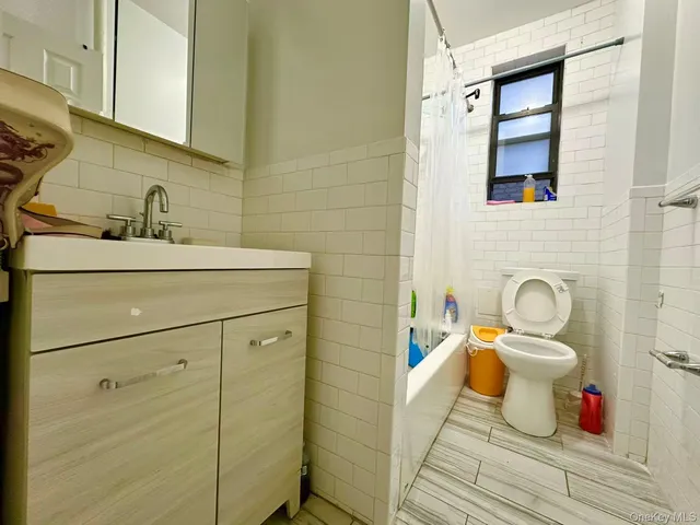 $333,000 | 155-17 Sanford Avenue, Unit 2F | Murray Hill - Flushing