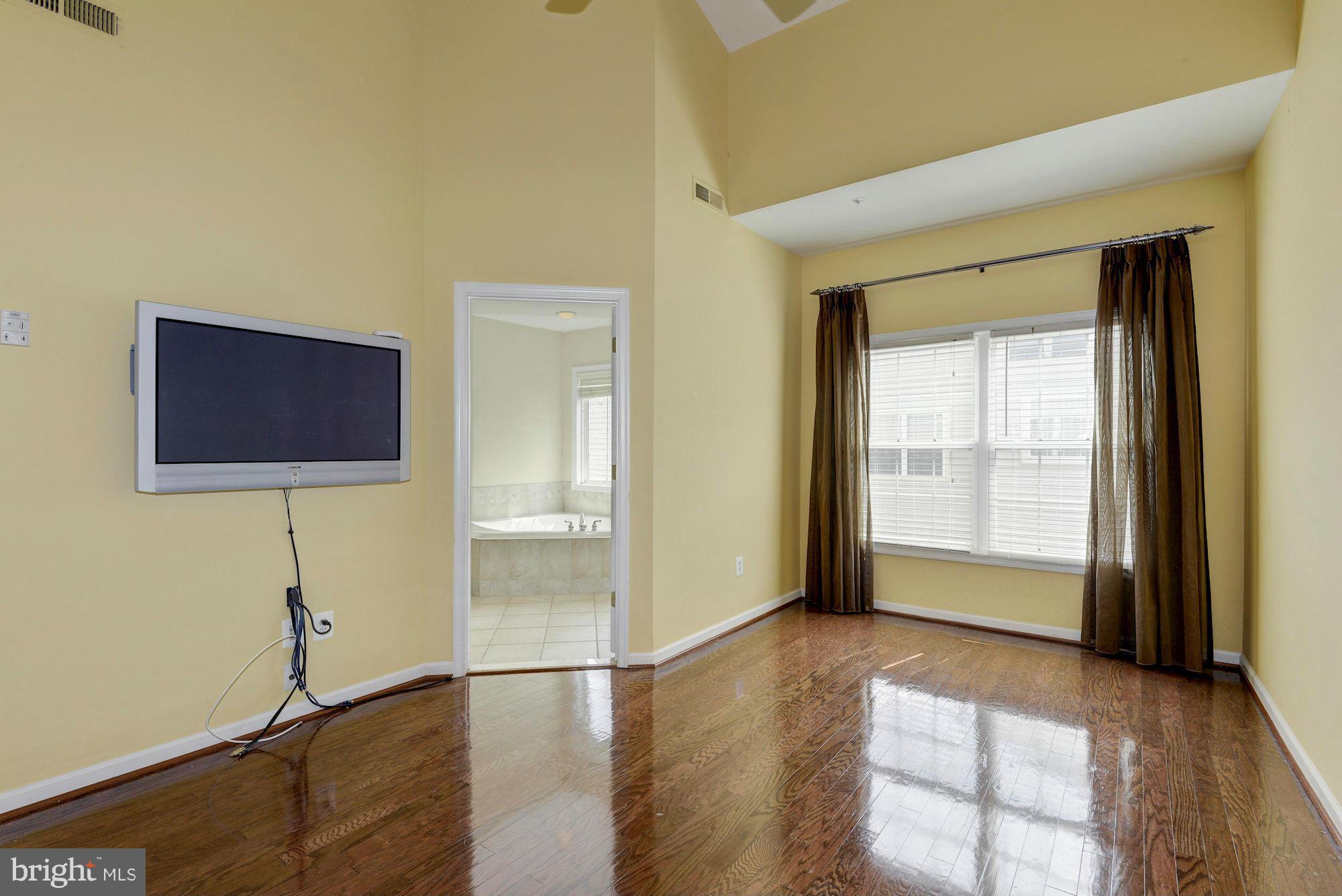 10226 Brighton Ridge Way, Unit 101 Columbia, MD 21044 - Photo 13 of 27 Master Suite