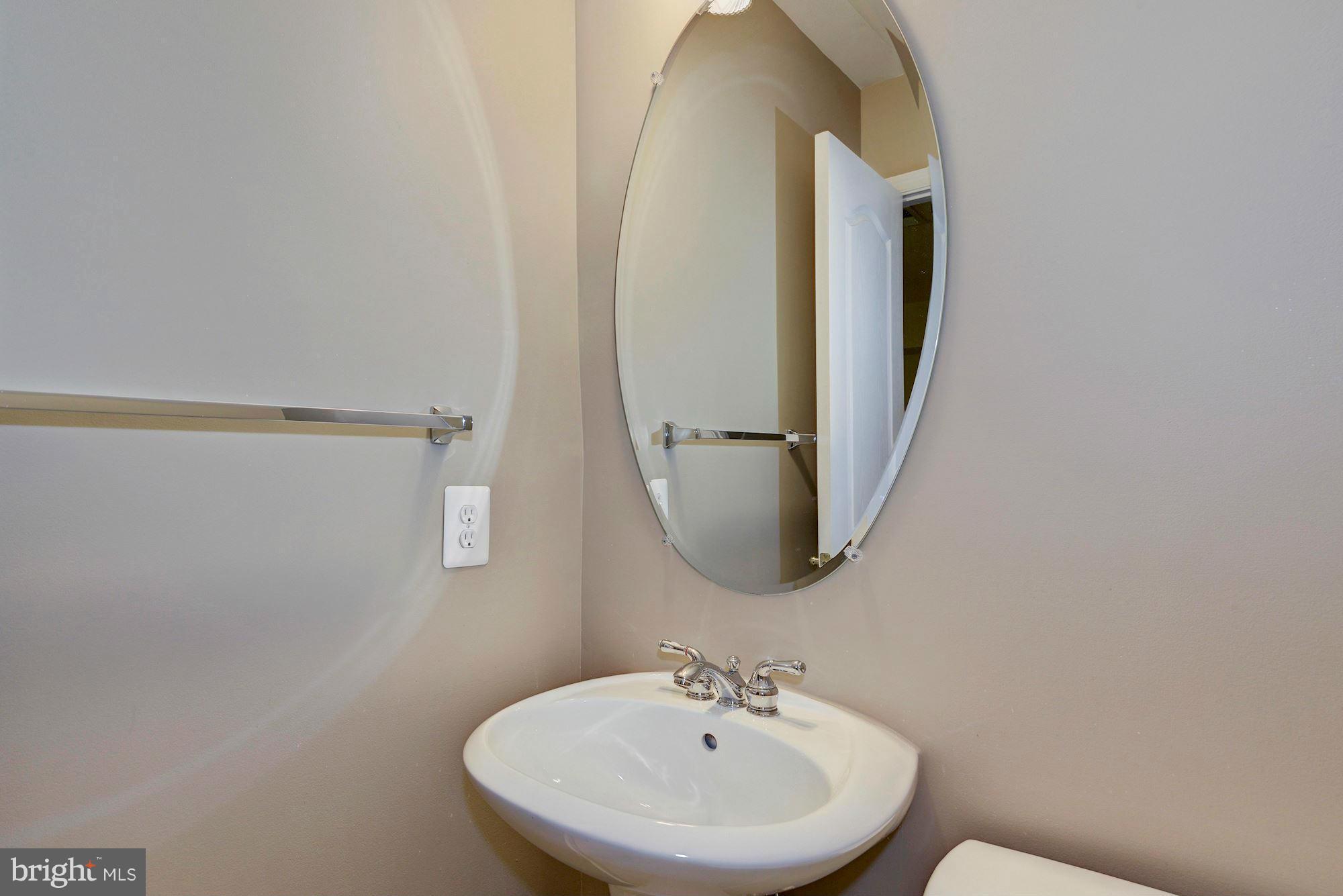 10226 Brighton Ridge Way, Unit 101 Columbia, MD 21044 - Photo 23 of 27 Powder Room