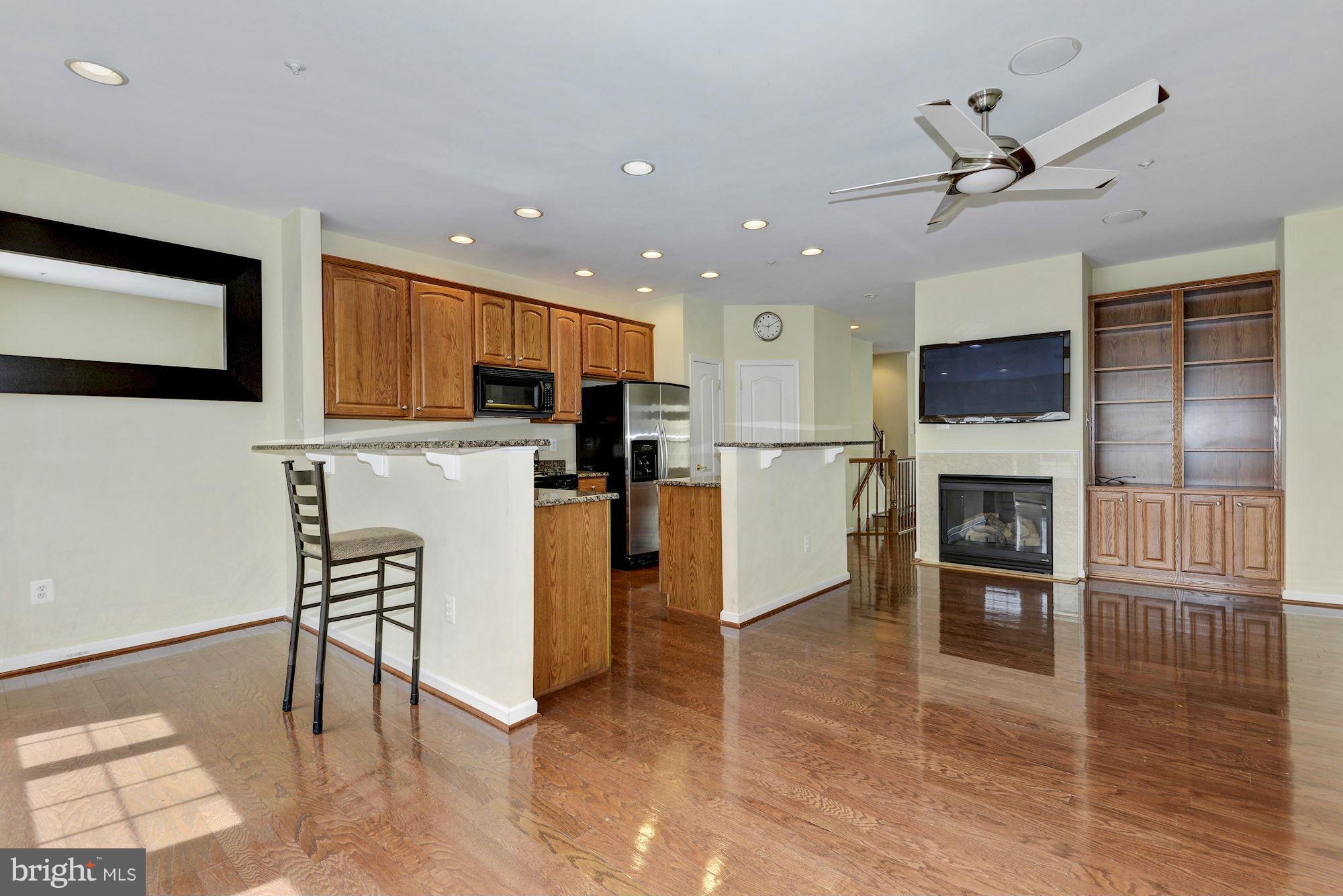 10226 Brighton Ridge Way, Unit 101 Columbia, MD 21044 - Photo 9 of 27 Family Room
