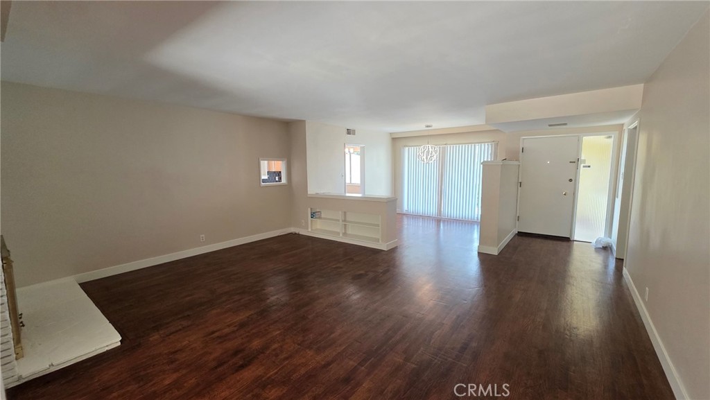 6034 South Kings Road Los Angeles, CA 90056 - Photo 7 of 22