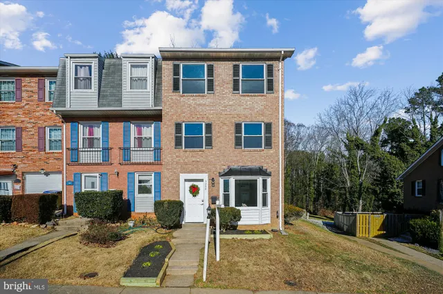 $475,000 | 3258 Birchdale Square, Woodbridge, VA 22193