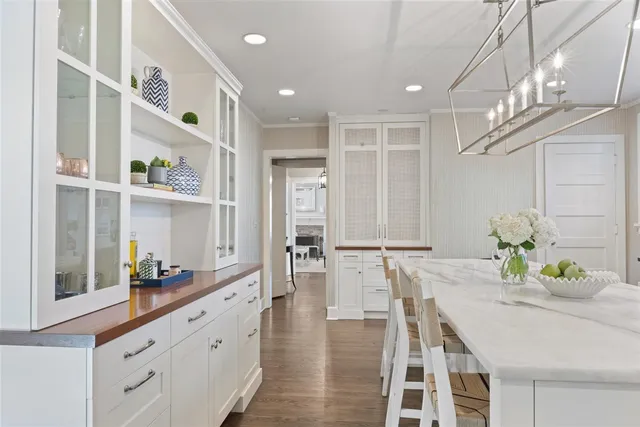 $3,199,900 | 213 Linden Street, Winnetka, IL 60093