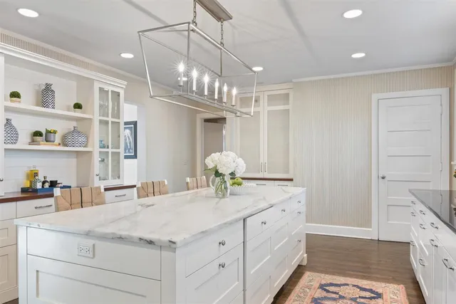 $3,199,900 | 213 Linden Street, Winnetka, IL 60093