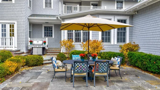 $3,199,900 | 213 Linden Street, Winnetka, IL 60093