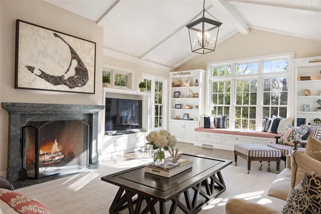 $3,199,900 | 213 Linden Street, Winnetka, IL 60093