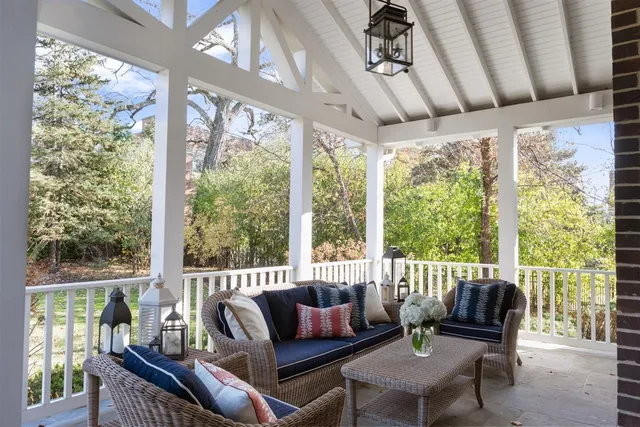 $3,199,900 | 213 Linden Street, Winnetka, IL 60093