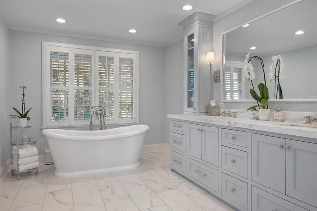 $3,199,900 | 213 Linden Street, Winnetka, IL 60093