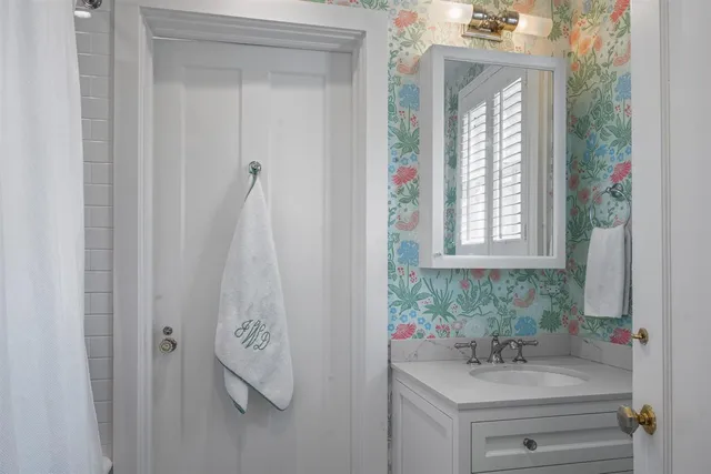 $3,199,900 | 213 Linden Street, Winnetka, IL 60093