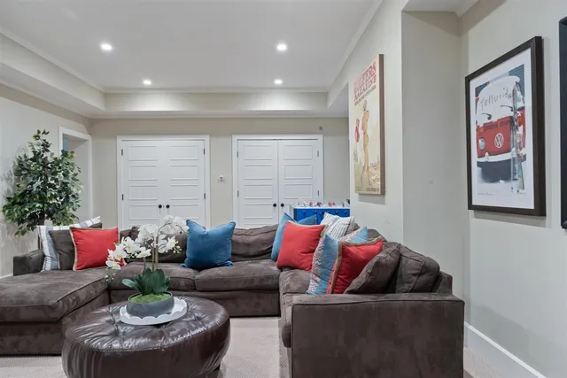 $3,199,900 | 213 Linden Street, Winnetka, IL 60093