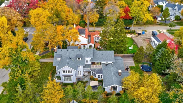 $3,199,900 | 213 Linden Street, Winnetka, IL 60093