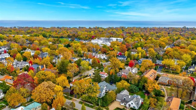 $3,199,900 | 213 Linden Street, Winnetka, IL 60093