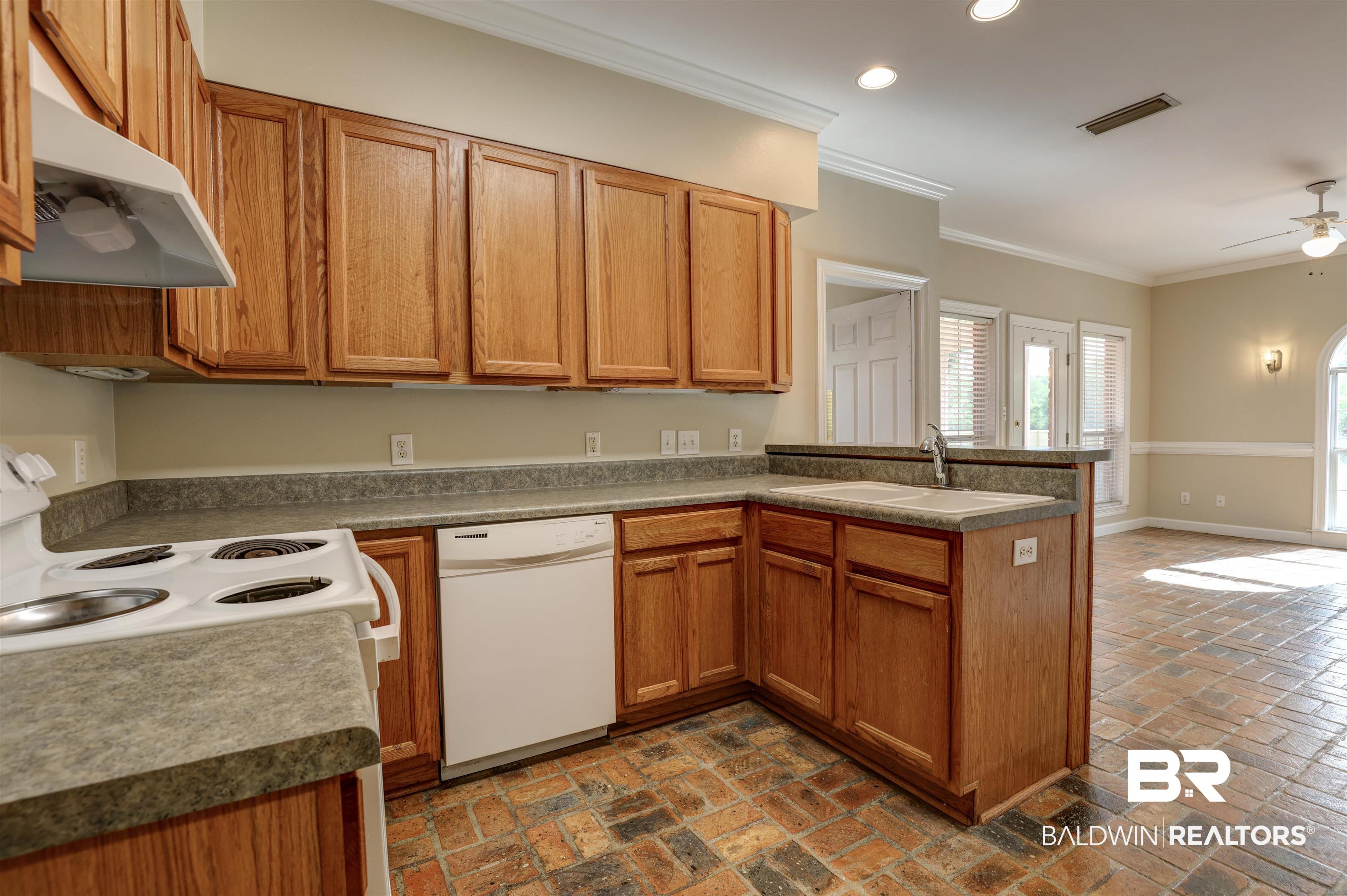 109 Destrehan Road Fairhope, AL 36532 - Photo 5 of 25