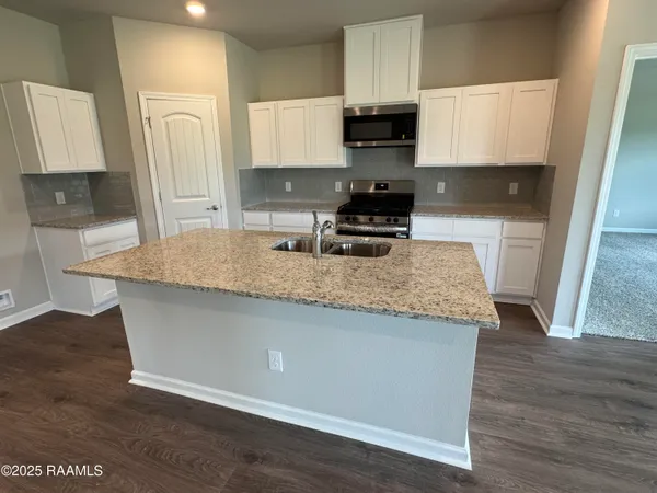 $1,695 | 226 Oak Heights Drive, Duson, LA 70529