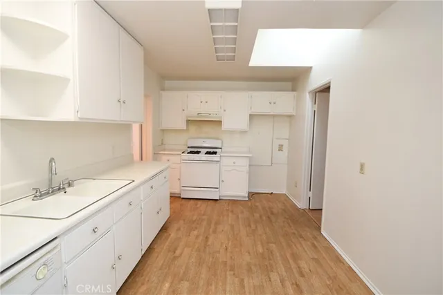 $610,000 | 4505 Lennox Boulevard, Lennox, CA 90304