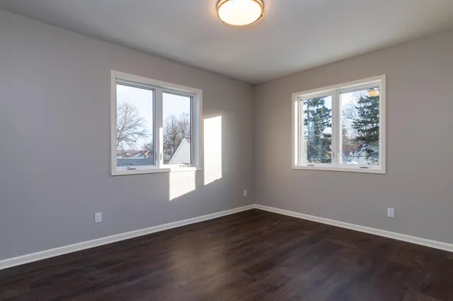 $695,000 | 1106 Hawthorne Avenue East, St. Paul, MN 55106