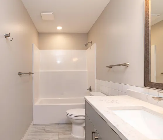 $695,000 | 1106 Hawthorne Avenue East, St. Paul, MN 55106