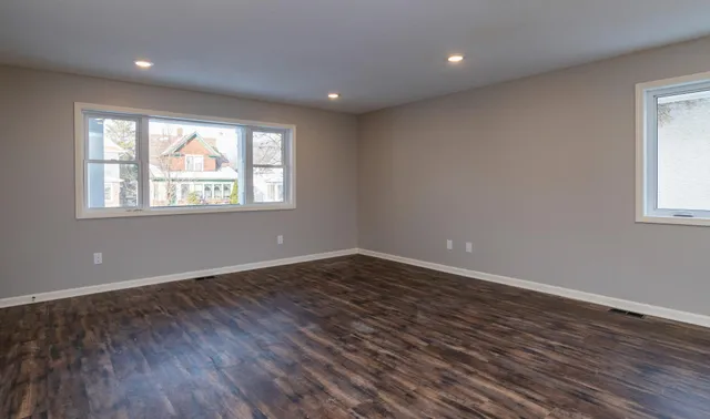 $695,000 | 1106 Hawthorne Avenue East, St. Paul, MN 55106