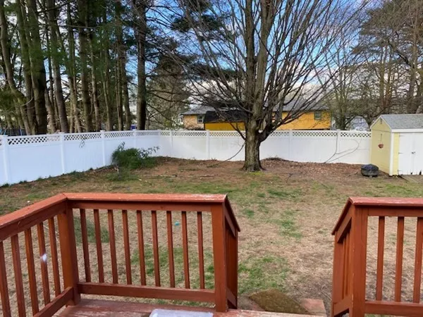 $2,800 | 50 Neillian Street, Unit 1, Bedford, MA 01730