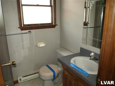 501 Howertown Road Northampton, PA 18067 - Photo 10 of 21 Master Bath
