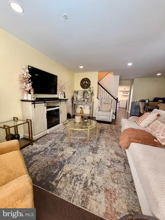 $374,500 | 10966 West Point Place, White Plains, MD 20695