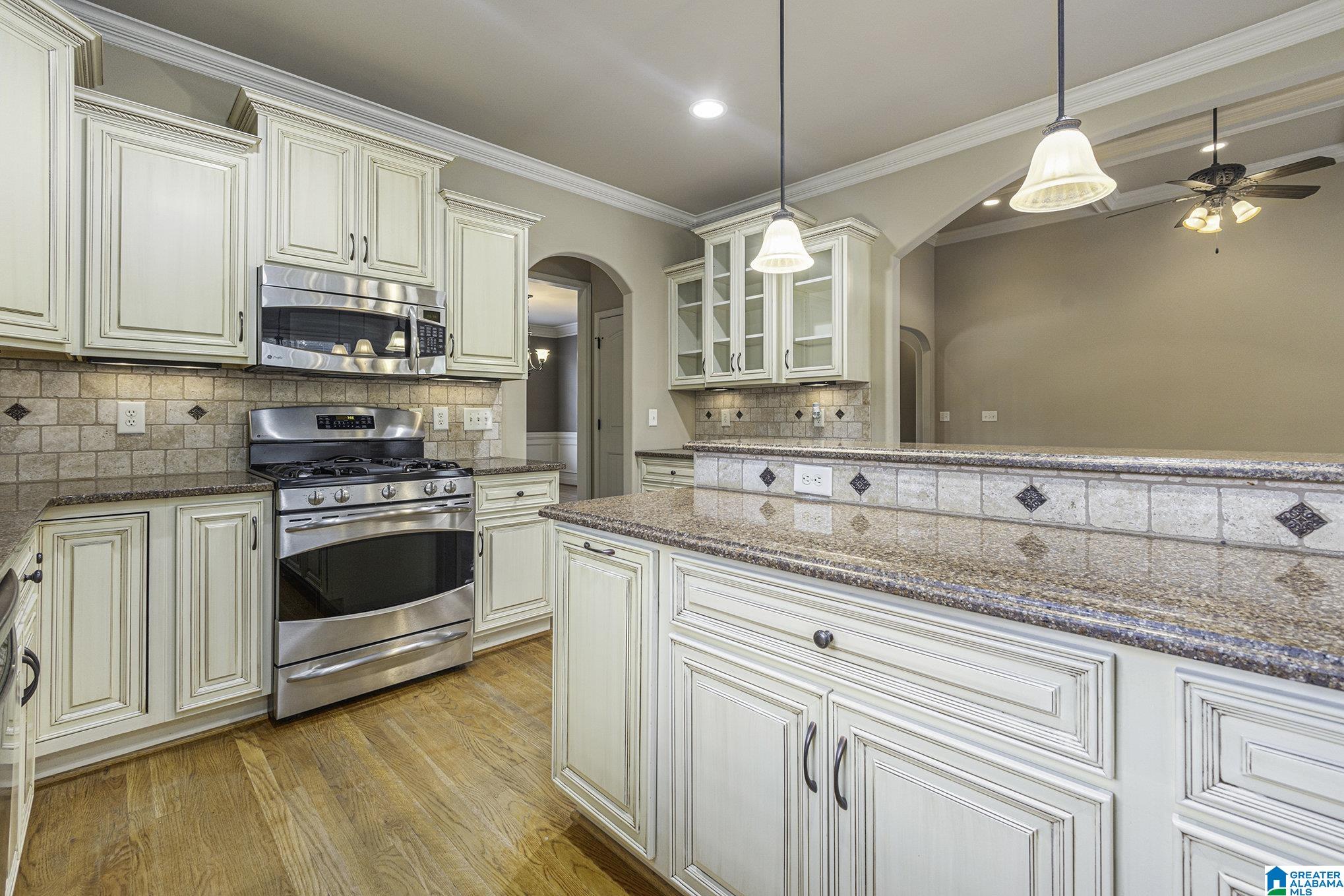 209 Stoneykirk Way Pelham, AL 35124 - Photo 3 of 55