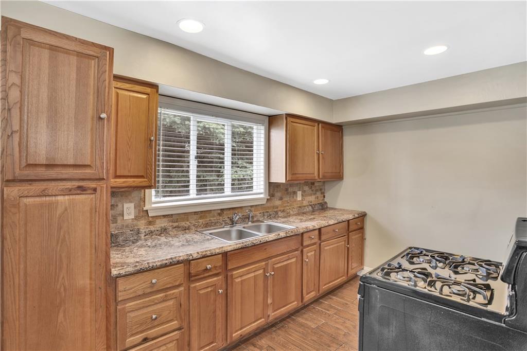 314 Grove Street McKees Rocks, PA 15136 - Photo 13 of 27 Gallery Image 13