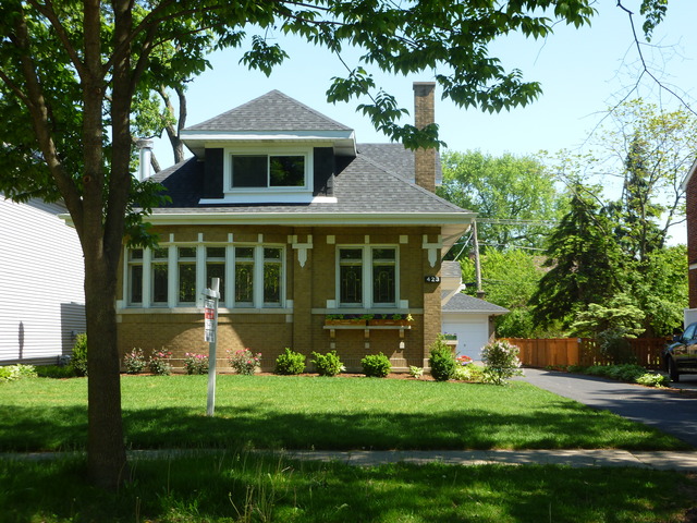 423 Longcommon Road Riverside, IL 60546 - Photo 1 of 24