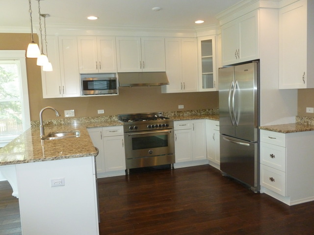 423 Longcommon Road Riverside, IL 60546 - Photo 9 of 24