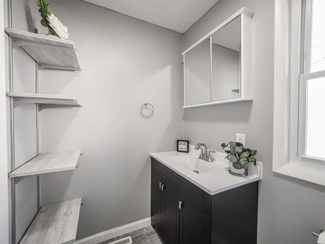 $159,000 | 2609 North Kentucky Avenue, Evansville, IN 47711