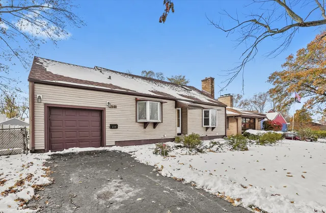 $249,900 | 686 2nd Street, Crete, IL 60417