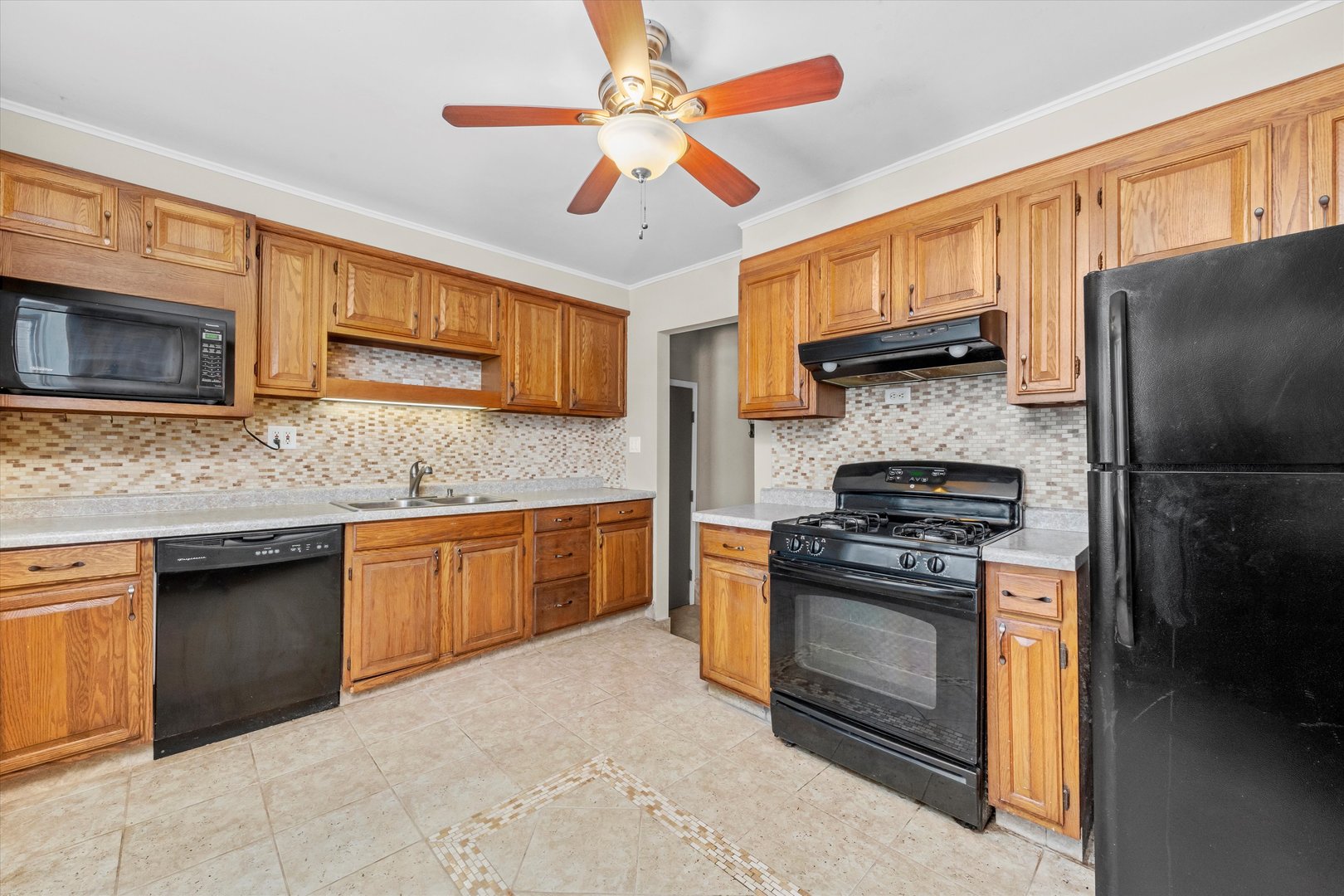 686 2nd Street Crete, IL 60417 - Photo 6 of 21