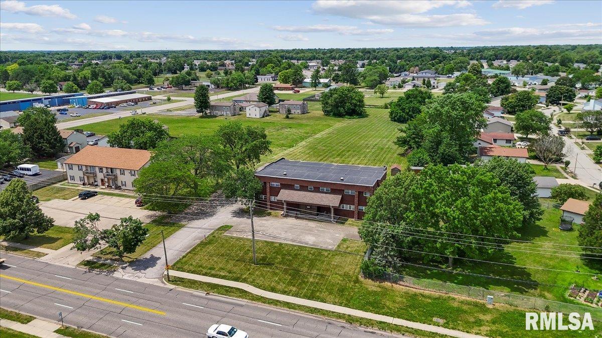2851 Taylor Avenue Springfield, IL 62703 - Photo 4 of 26