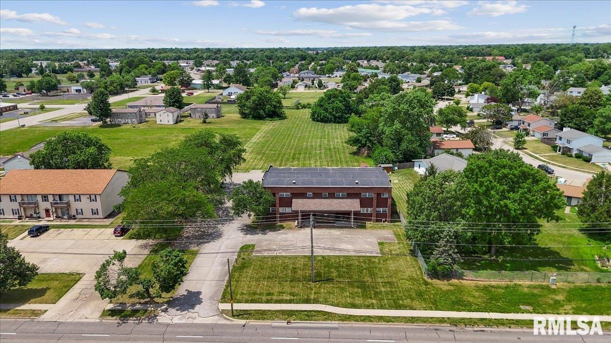 2851 Taylor Avenue Springfield, IL 62703 - Photo 5 of 26