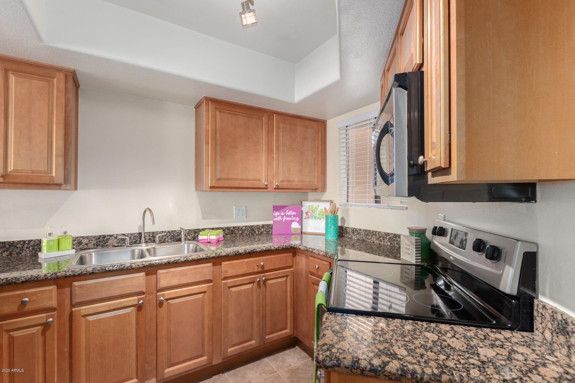 985 North Granite Reef Road, Unit 177 Scottsdale, AZ 85257 - Photo 1 of 23 Kitchen