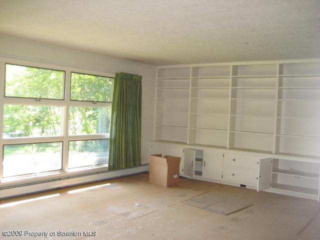 11 Sleepy Hollow Road Waymart, PA 18472 - Photo 5 of 13 Gallery Image 5