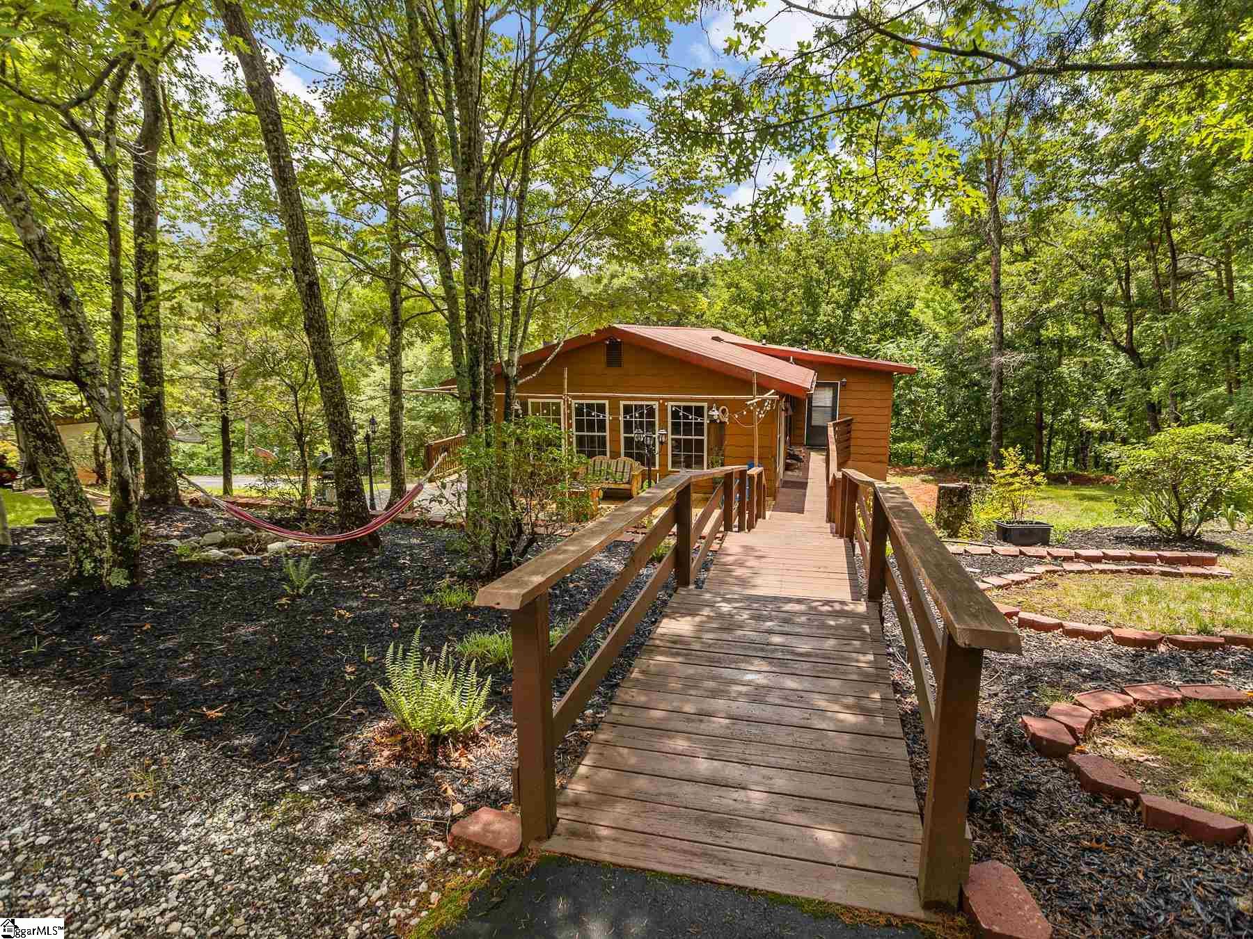 261 Pittman Road Landrum, SC 29356 - Photo 3 of 36