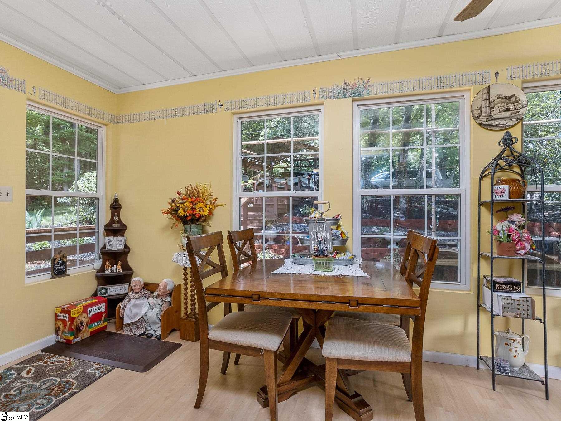 261 Pittman Road Landrum, SC 29356 - Photo 9 of 36