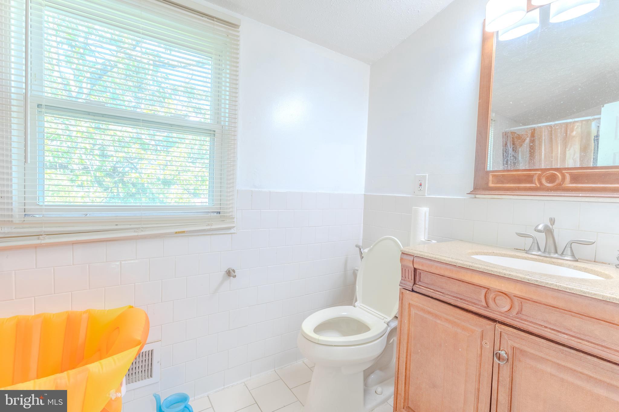 2111 Rolling Rd. Baltimore, MD 21244 - Photo 15 of 24