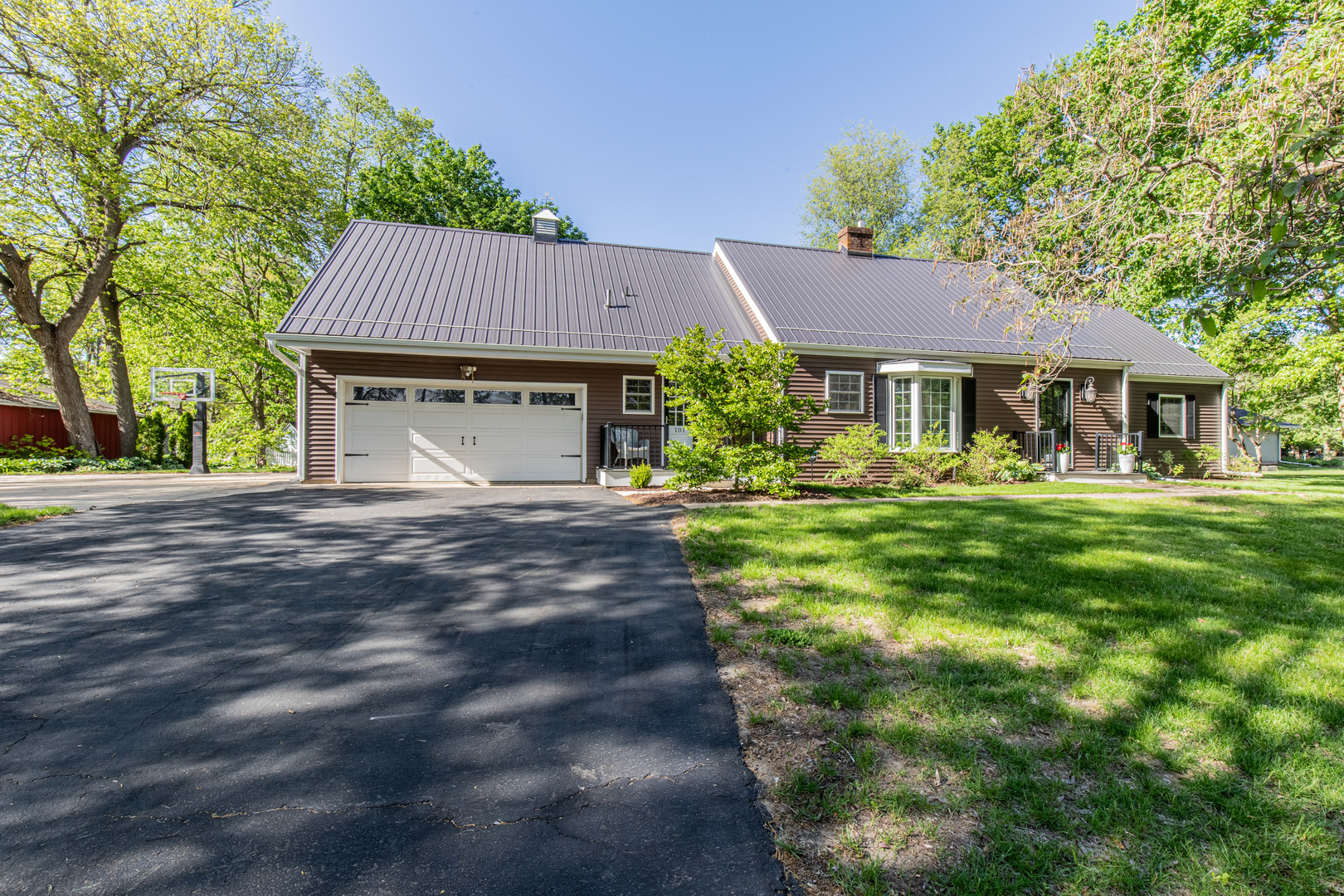 101 West Mill Road Sheffield, IL 61361 - Photo 2 of 42