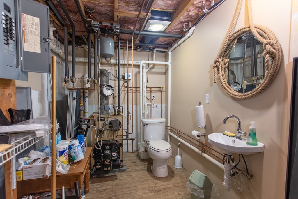 2 Desmond Road Bourne, MA 02561 - Photo 22 of 26 a room with musical instruments